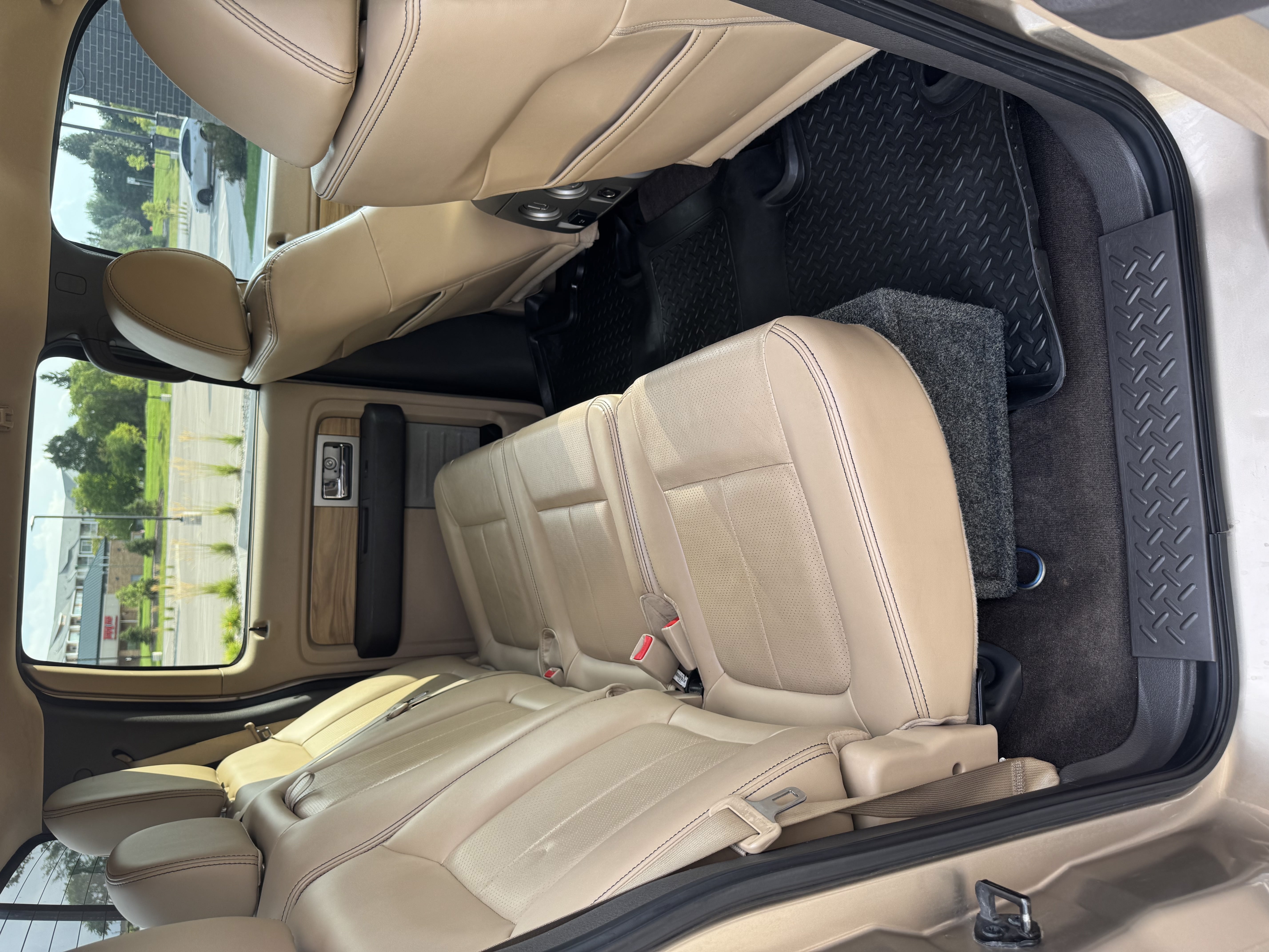Used 2011 Ford F150 Lariat w/ Lariat Plus Pkg AWD/4WD image 12