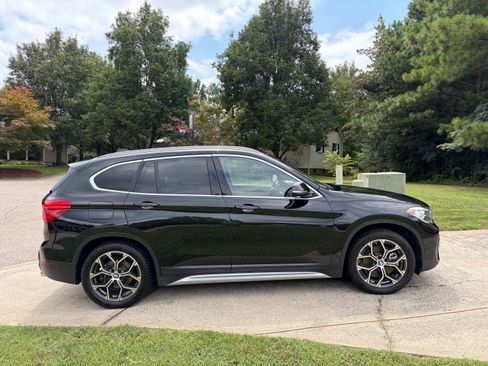 Used 2021 BMW X1 xDrive28i w/ Convenience Package AWD/4WD image 16