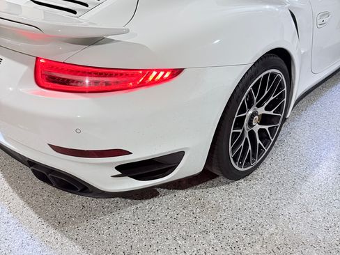 Used 2014 Porsche 911 Turbo S image 2