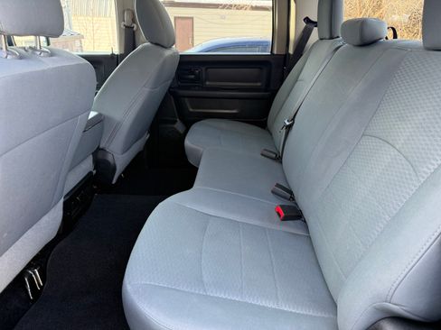 Used 2017 RAM 1500 Express image 3