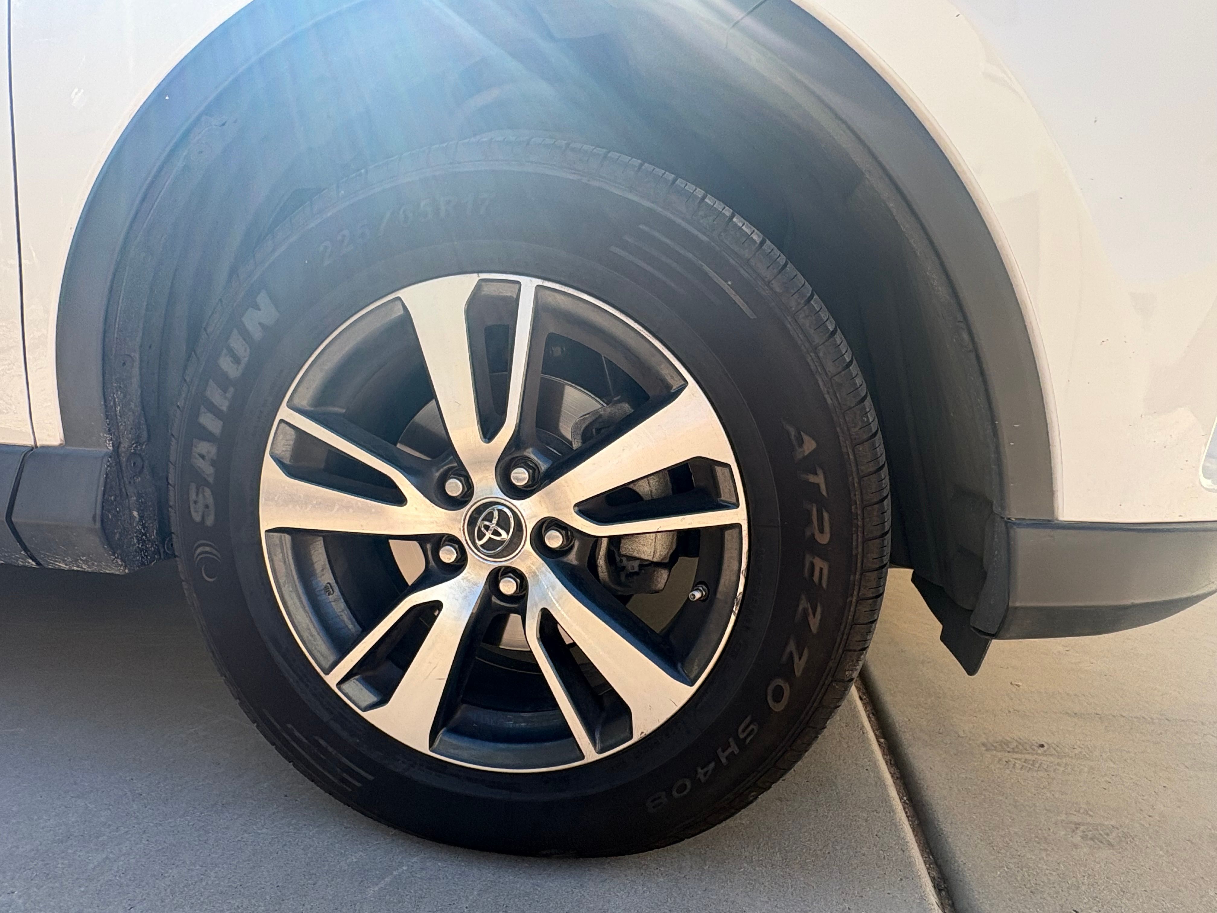 Used 2017 Toyota RAV4 XLE w/ Carpet Mat Package FWD image 8