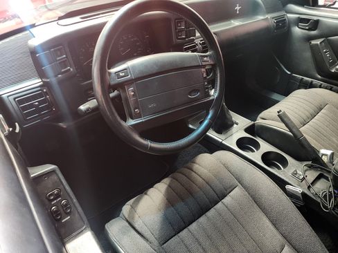 Used 1993 Ford Mustang LX image 8