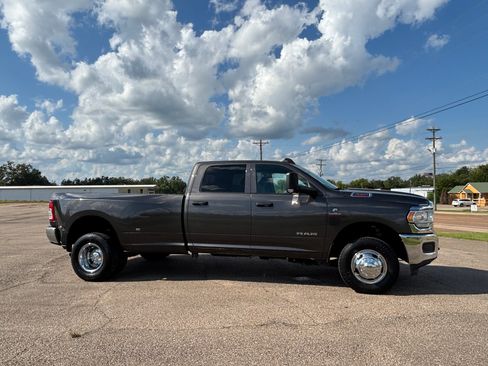 Used 2021 RAM 3500 Tradesman AWD/4WD image 8