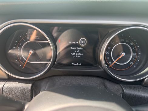 Used 2018 Jeep Wrangler Unlimited Sport S AWD/4WD image 17
