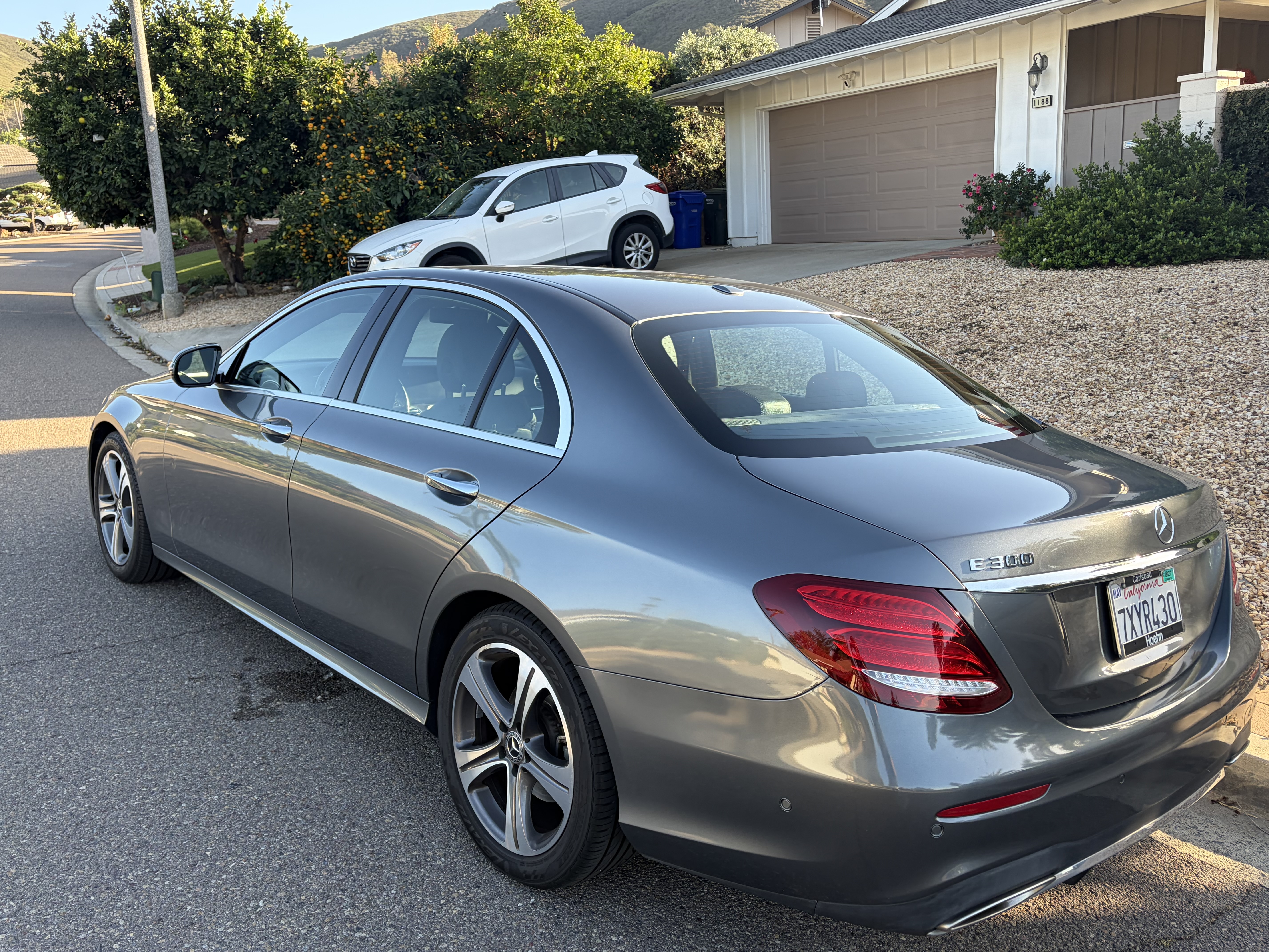 Used 2017 Mercedes-Benz E 300 image 5
