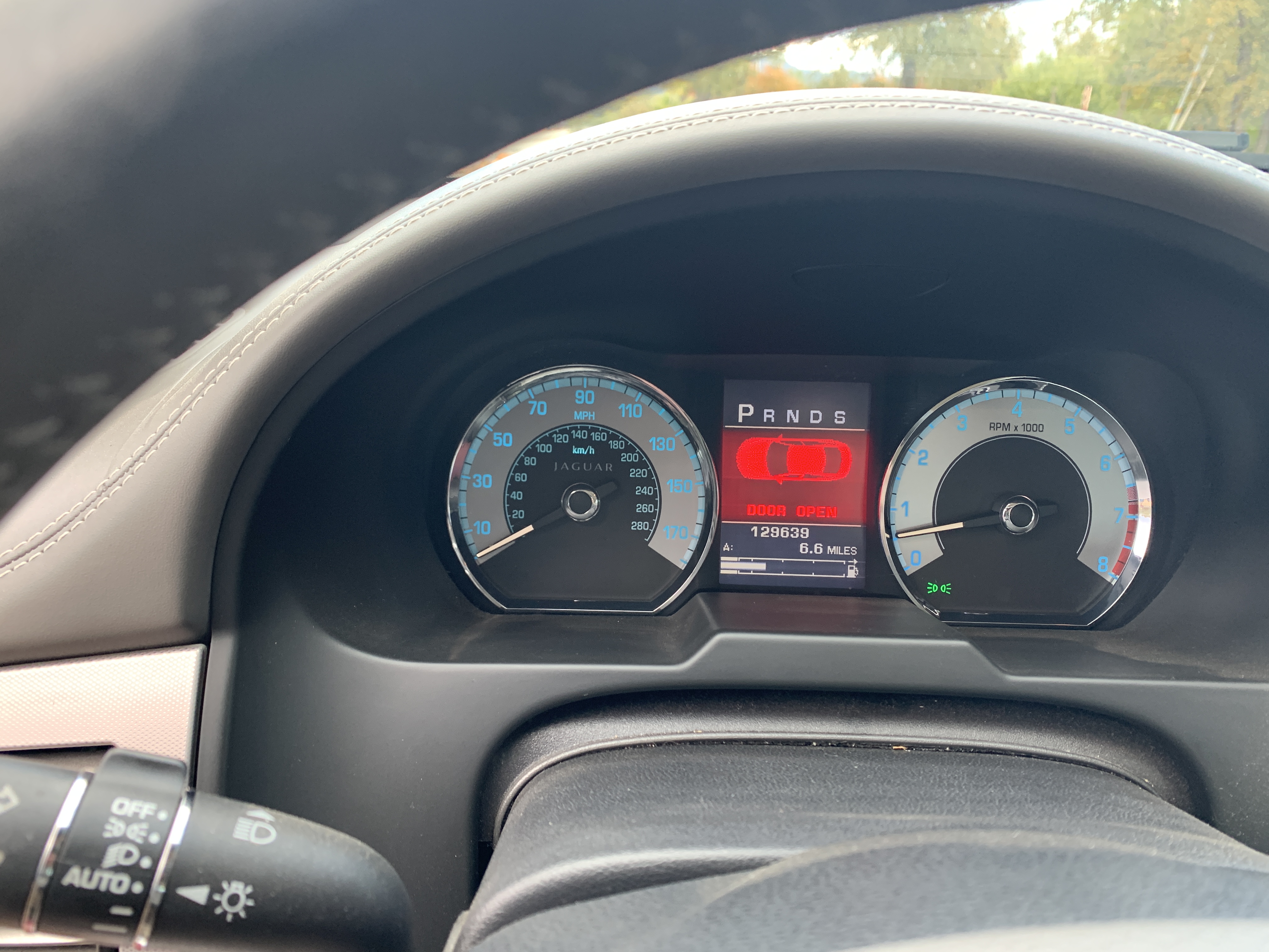 Used 2011 Jaguar XF Premium RWD image 14