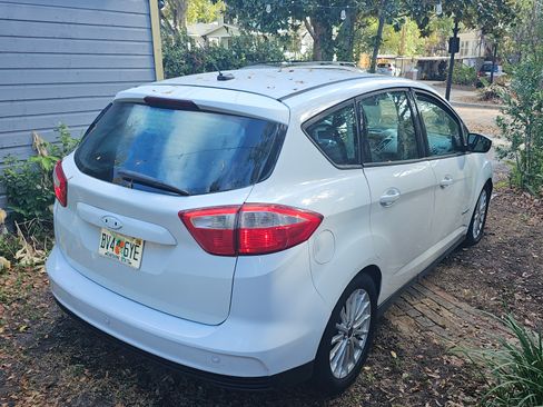 Used 2015 Ford C-MAX SE w/ Equipment Group 202A image 6