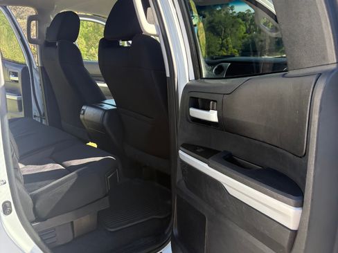Used 2015 Toyota Tundra SR5 image 10