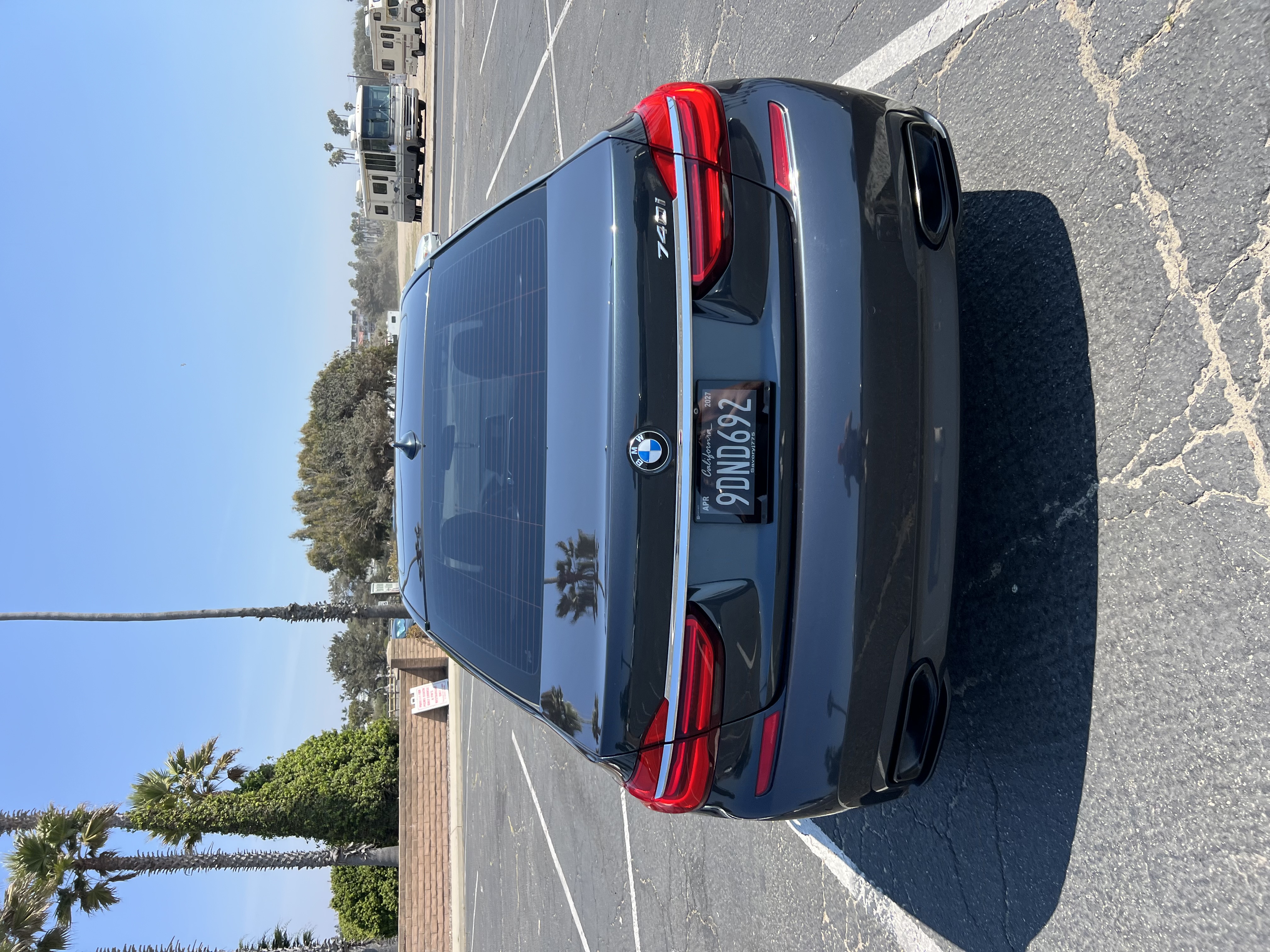 Used 2019 BMW 740i w/ M Sport Package RWD image 5