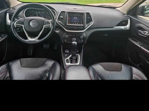 Used 2014 Jeep Cherokee Trailhawk w/ Comfort/Convenience Group AWD/4WD image 8