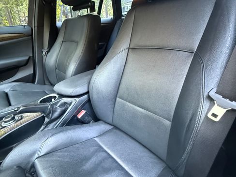 Used 2015 BMW X1 sDrive28i RWD image 10