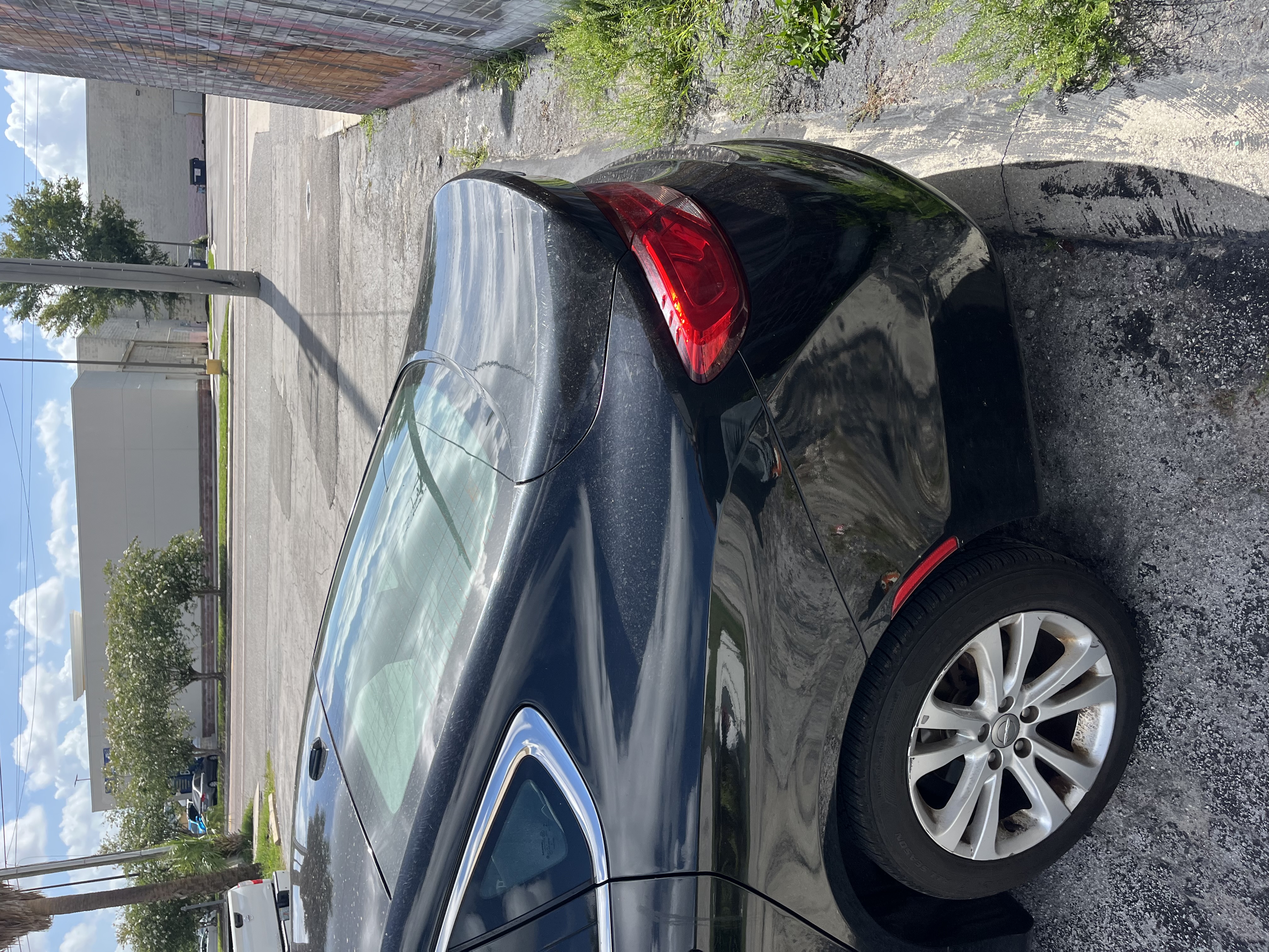 Used 2015 Chrysler 200 Limited w/ Convenience Group FWD image 11