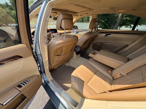 Used 2008 Mercedes-Benz S 550 4MATIC image 5