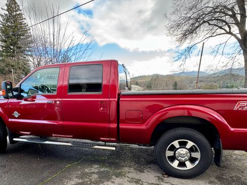 Used 2016 Ford F250 Lariat w/ Lariat Ultimate Package image 5