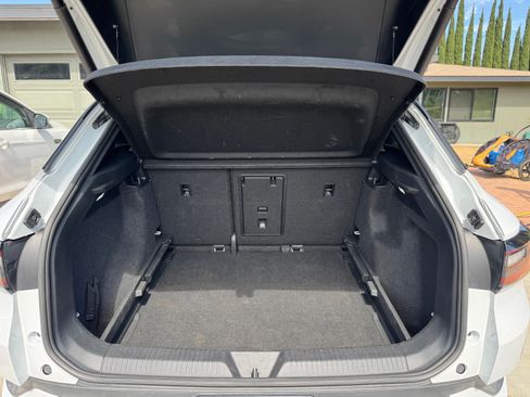Used 2021 Volkswagen ID.4 Pro S RWD image 16