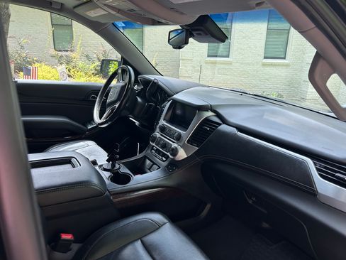 Used 2019 GMC Yukon XL SLT w/ Open Road Package RWD image 5