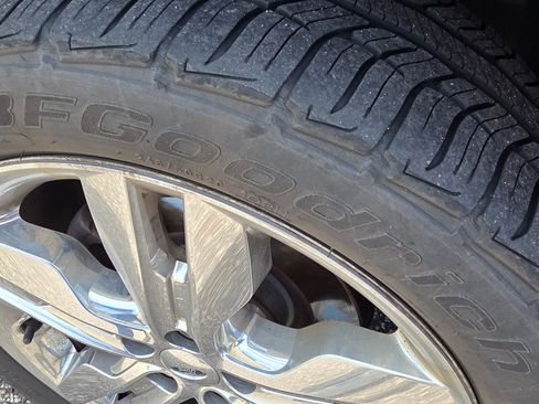 Used 2013 Ford Edge Limited AWD/4WD image 10