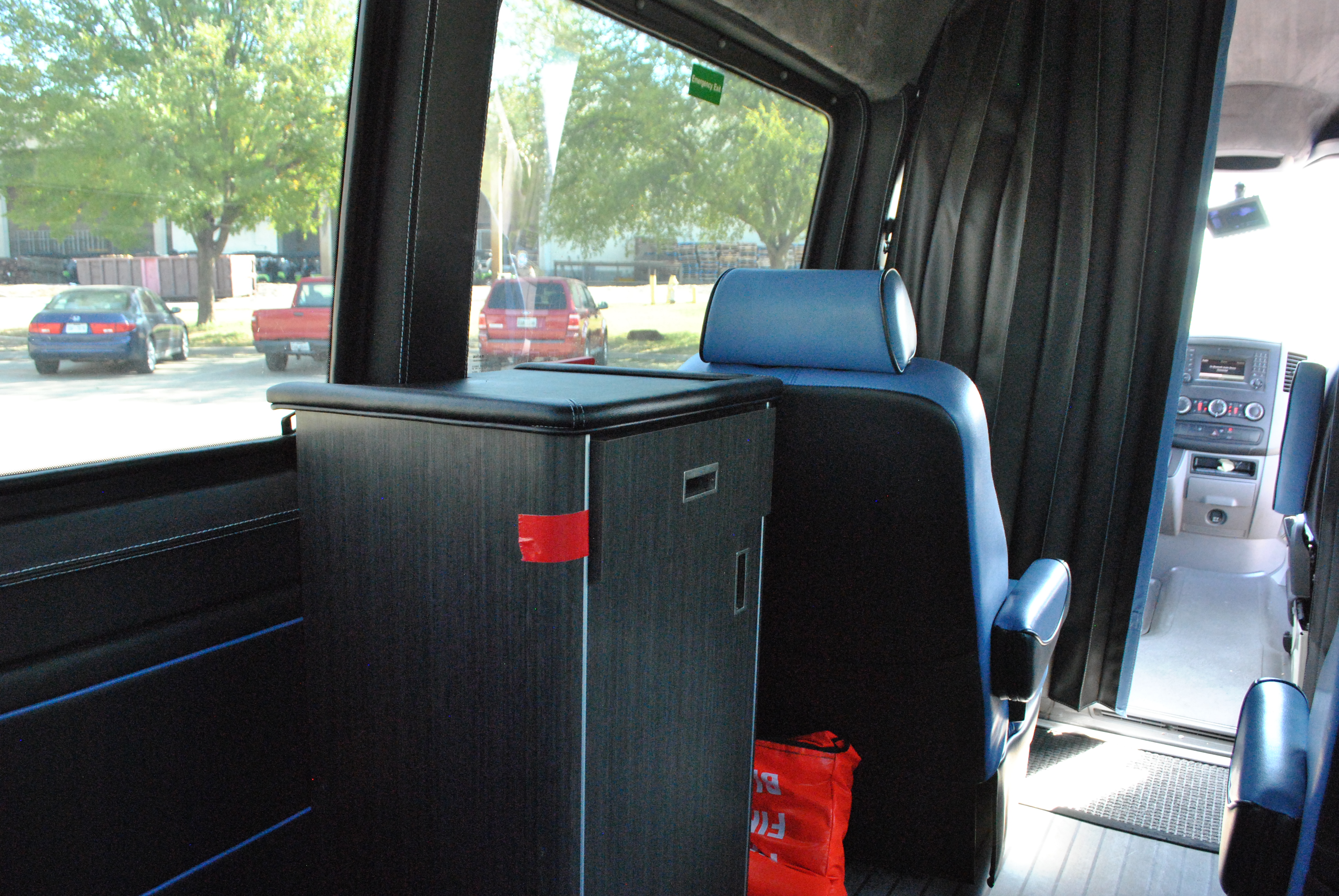 Used 2016 Mercedes-Benz Sprinter 2500 image 11