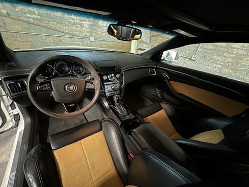 Used 2011 Cadillac CTS V image 17