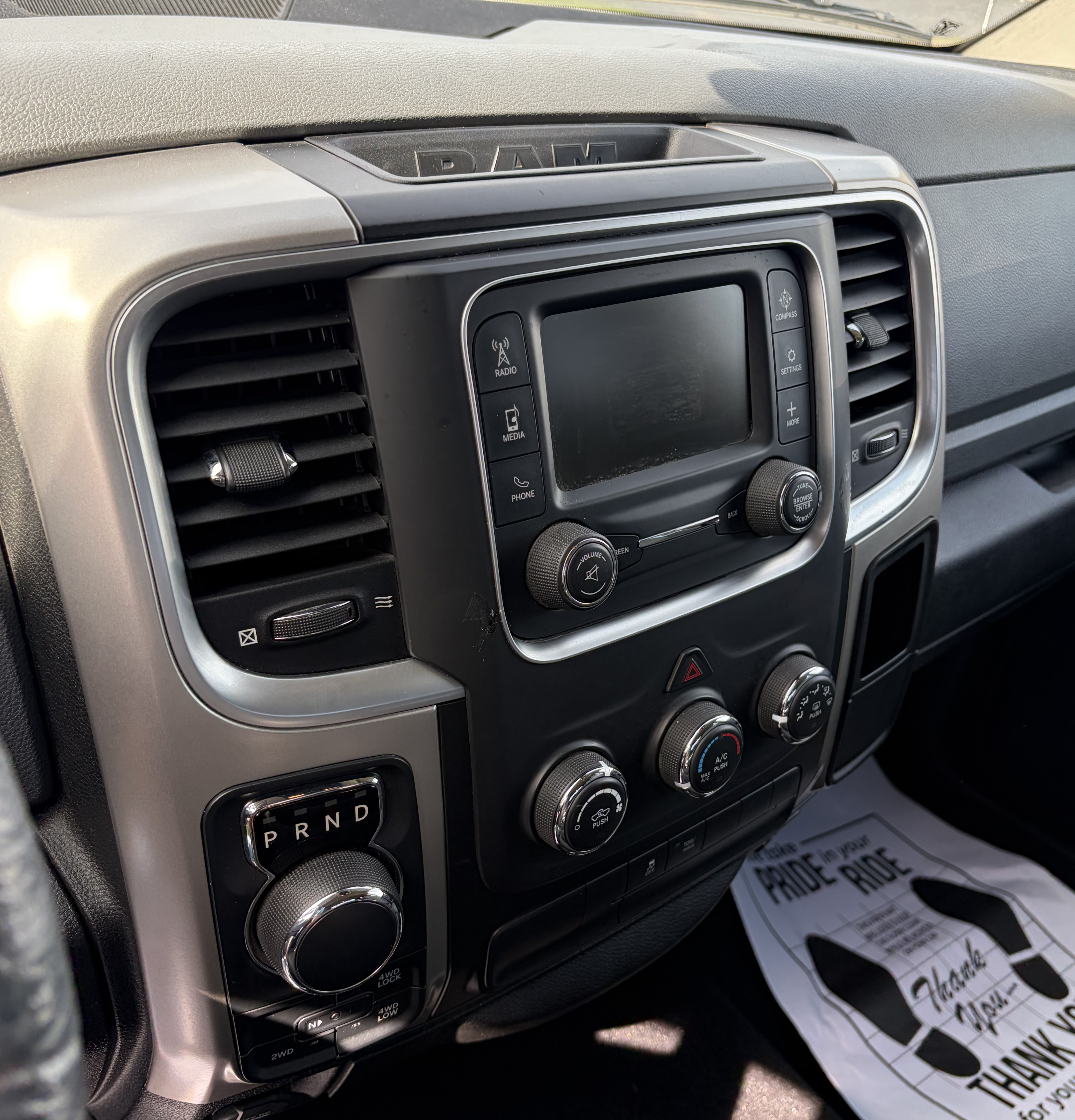 Used 2020 RAM 1500 Classic SLT AWD/4WD image 8