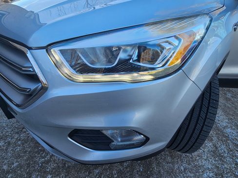 Used 2017 Ford Escape Titanium image 16