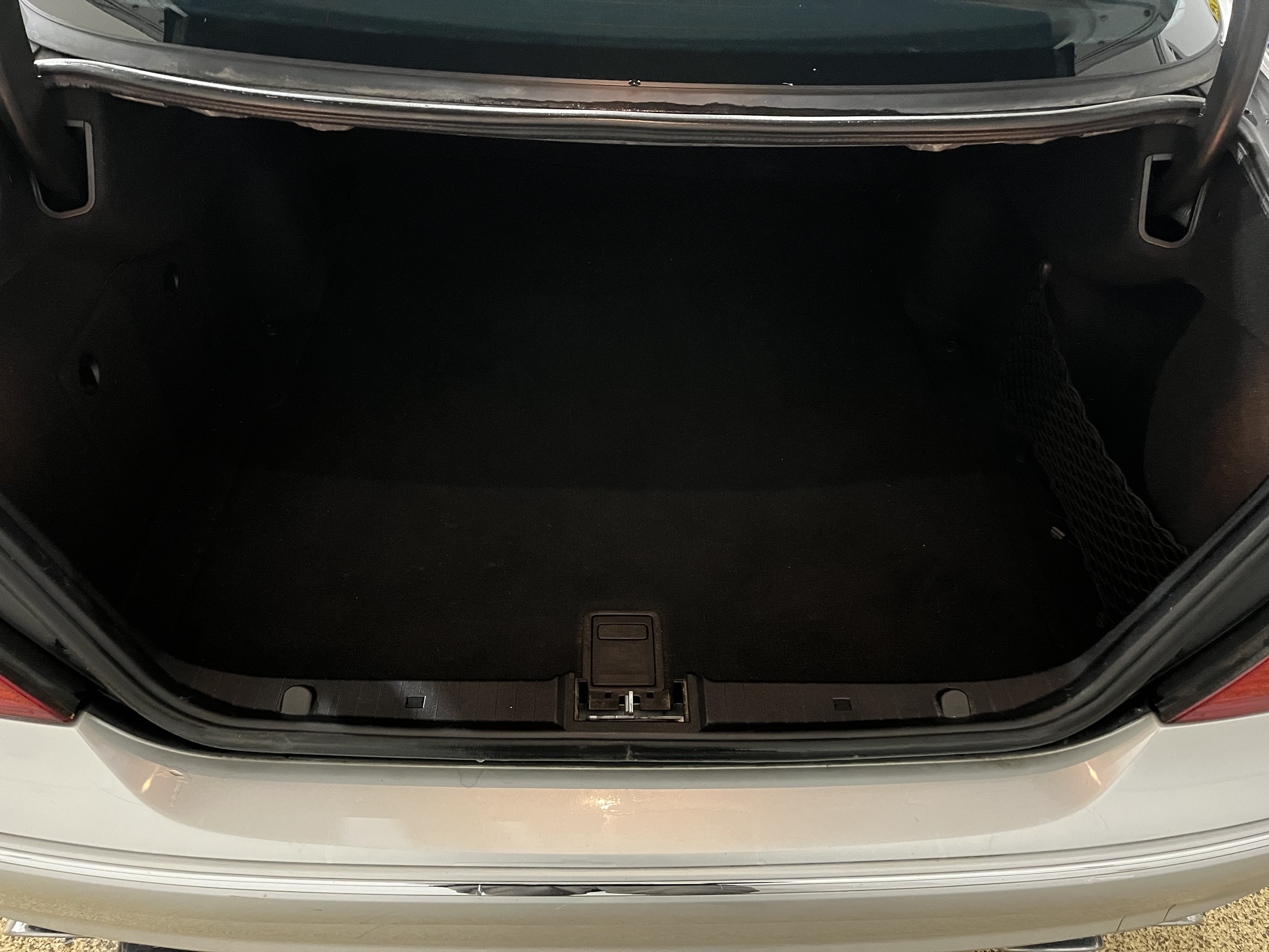 Used 2006 Mercedes-Benz E 55 AMG Sedan image 2