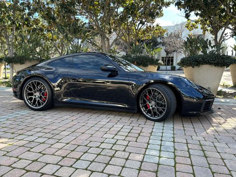 Used 2021 Porsche 911 Carrera S image 10