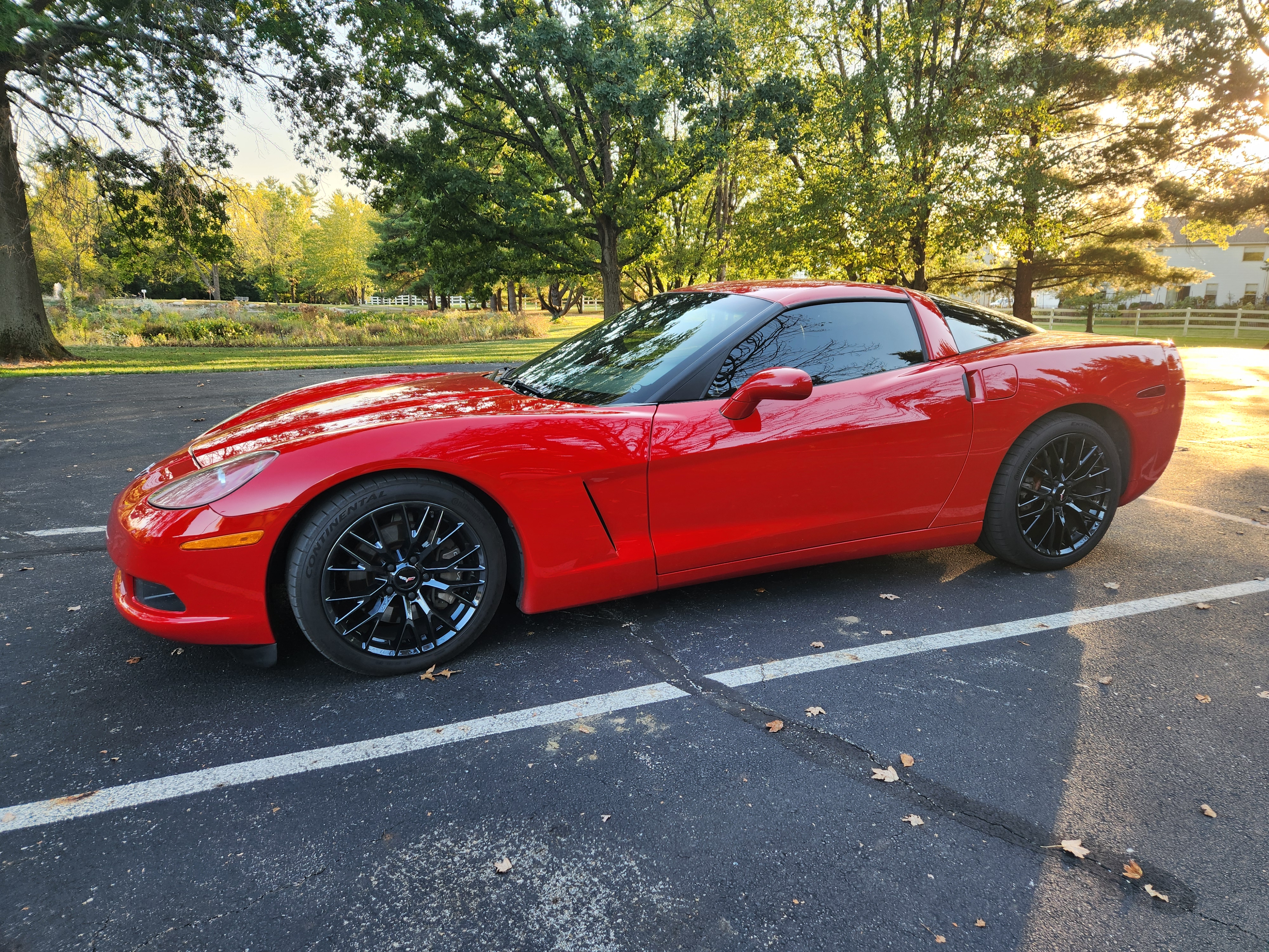Used 2005 Chevrolet Corvette Coupe RWD image 1