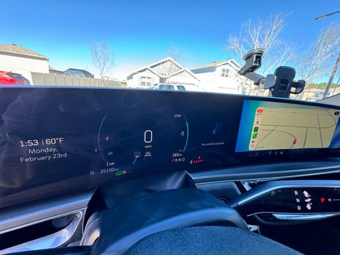 Used 2024 Cadillac Lyriq Tech image 20