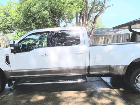 Used 2022 Ford F350 Lariat w/ Lariat Ultimate Package AWD/4WD image 1