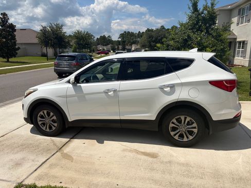 Used 2013 Hyundai Santa Fe Sport FWD image 2