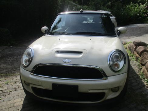 Used 2012 MINI Cooper S image 1