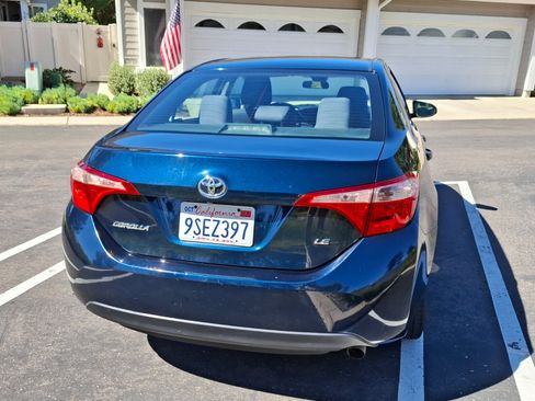 Used 2018 Toyota Corolla LE image 6