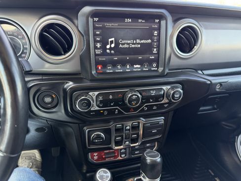 Used 2021 Jeep Gladiator Rubicon image 17