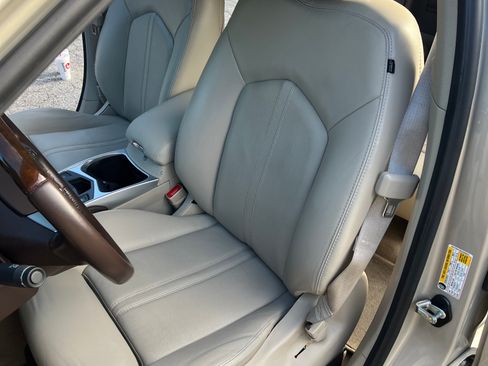 Used 2012 Cadillac SRX Luxury FWD image 12