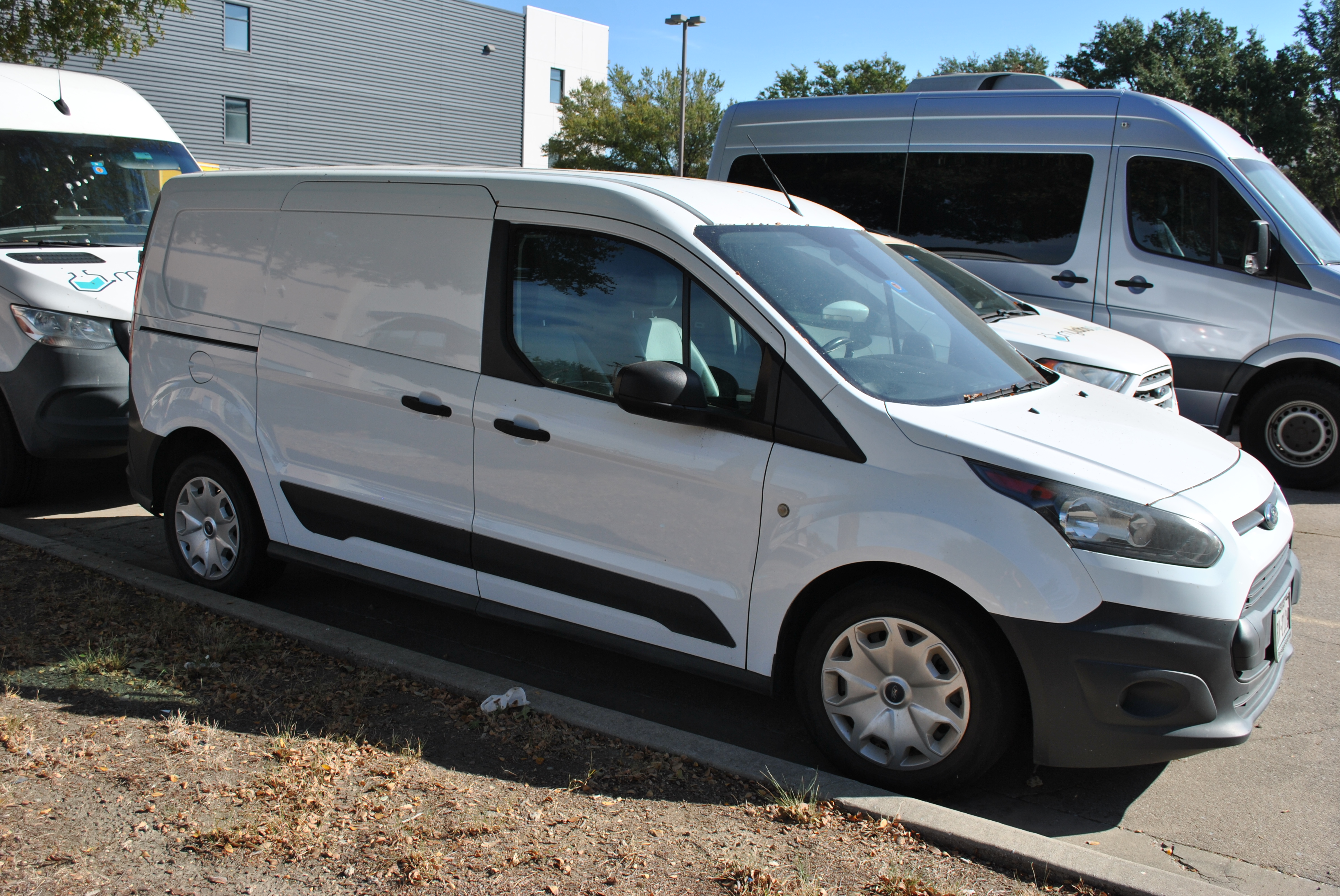 Used 2016 Ford Transit Connect XL FWD image 14