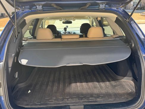 Used 2016 Subaru Outback 3.6R Limited image 11