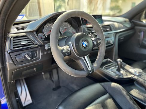 Used 2019 BMW M4 CS w/ Executive Package image 21