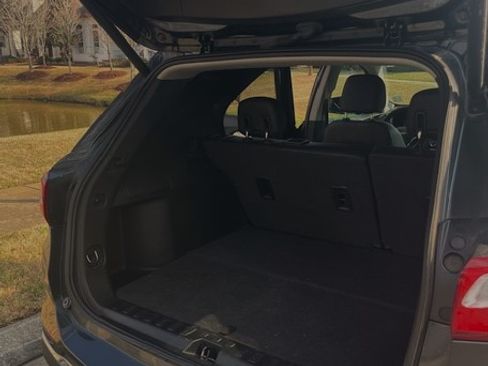 Used 2020 Chevrolet Equinox LT w/ Sport Edition image 10