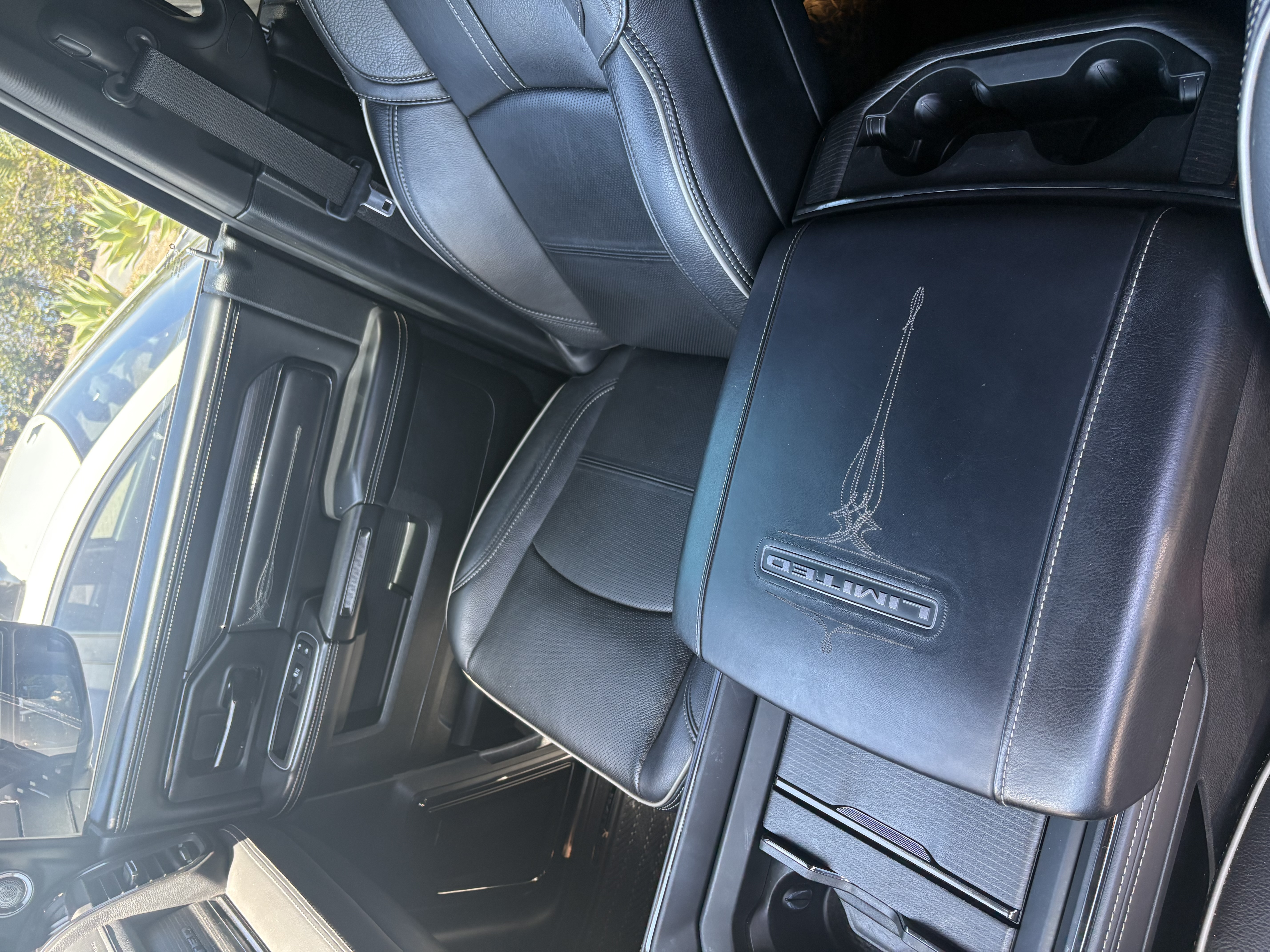 Used 2023 RAM 3500 Limited AWD/4WD image 14