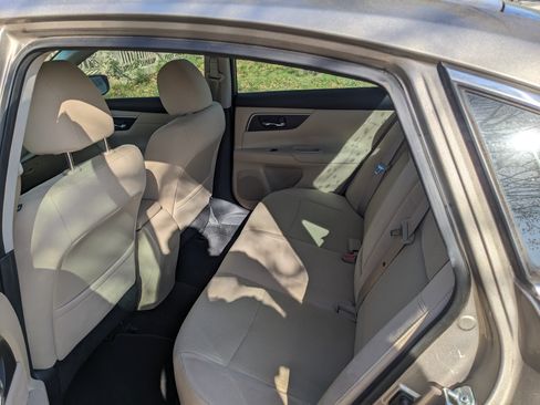 Used 2015 Nissan Altima 2.5 S w/ Special Edition Package image 8