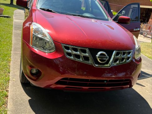 Used 2013 Nissan Rogue S w/ Special Edition Pkg image 1