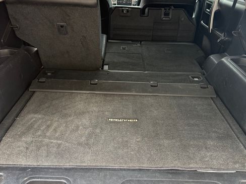 Used 2010 Toyota 4Runner Limited image 33