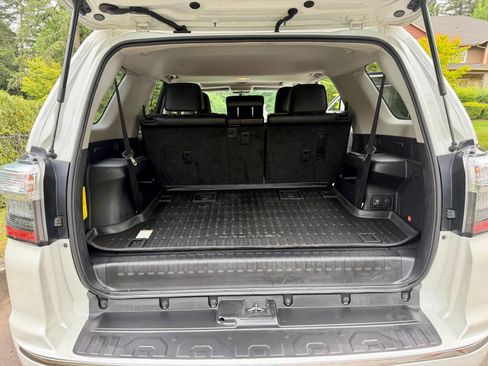 Used 2014 Toyota 4Runner Limited AWD/4WD image 9
