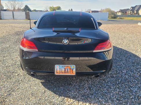 Used 2011 BMW Z4 sDrive35i image 8