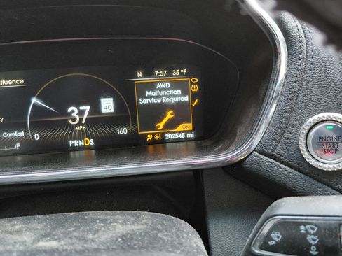 Used 2018 Lincoln Continental AWD w/ Equipment Group 500A image 13