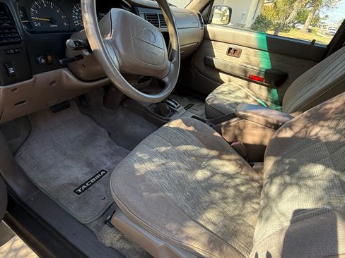 Used 1999 Toyota Tacoma 4x4 Xtracab V6 image 12