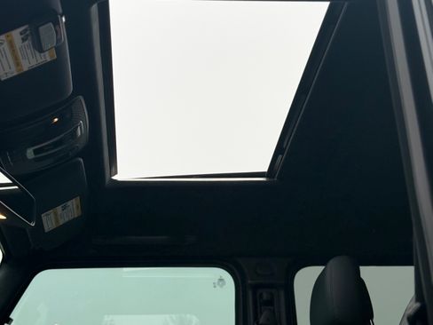 Used 2017 Mercedes-Benz G 63 AMG 4MATIC image 23