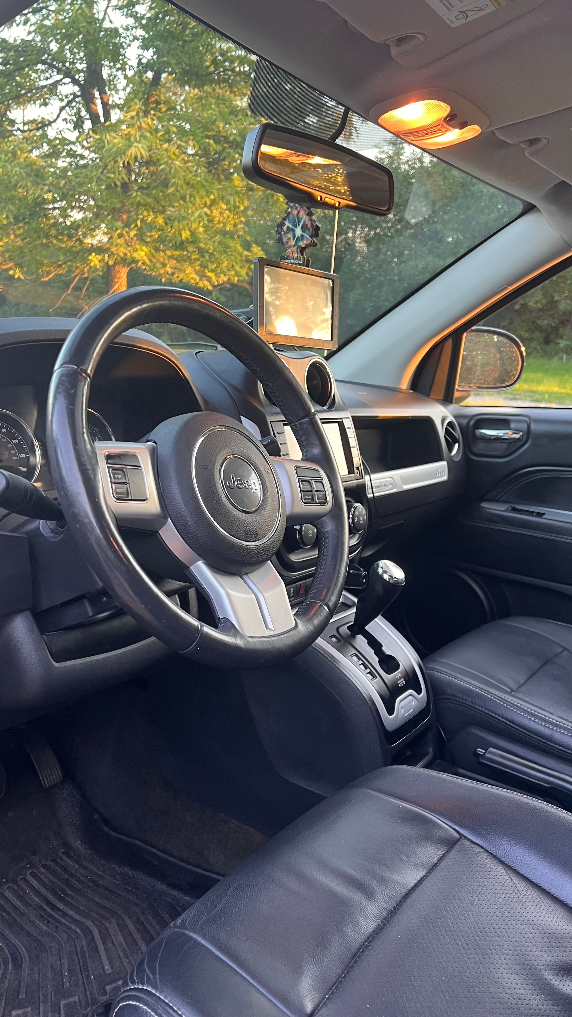 Used 2016 Jeep Compass High Altitude AWD/4WD image 9