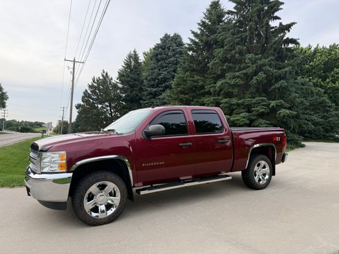 Used 2013 Chevrolet Silverado 1500 LT w/ All-Star Edition AWD/4WD image 2